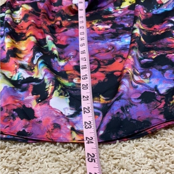 Vince Camuto Sleeveless Abstract Print Cowl Neck Tank Top Tie Shoulder Details - Picture 10 of 11